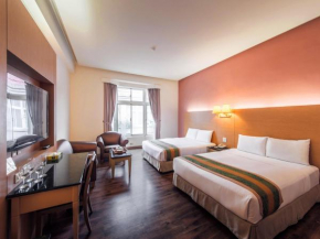 Отель Travel Road Motel  Хуален